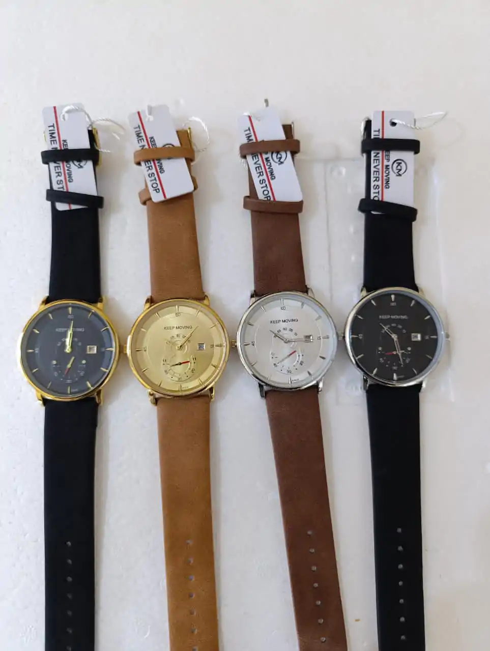 Montre - Couleurs Disponibles : Noire, Bleue, Marron, Autres  - Pour Femme, Homme-Ref : 19119