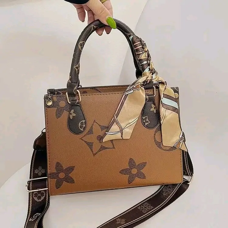 Sac Louis vuitton - Couleurs Disponibles : Multicolore - Marque : Louis vuitton - Pour Femme-Ref : 20932 – Image 2